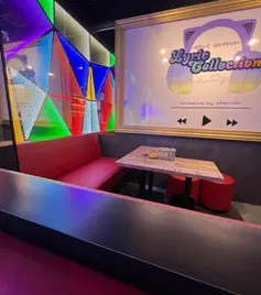 Akihabara Concept Cafe Lylic Collection interior sofa 2