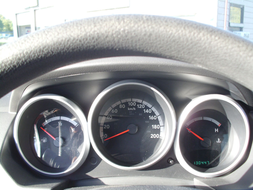2009 Grand Caraven SE Red 015.jpg