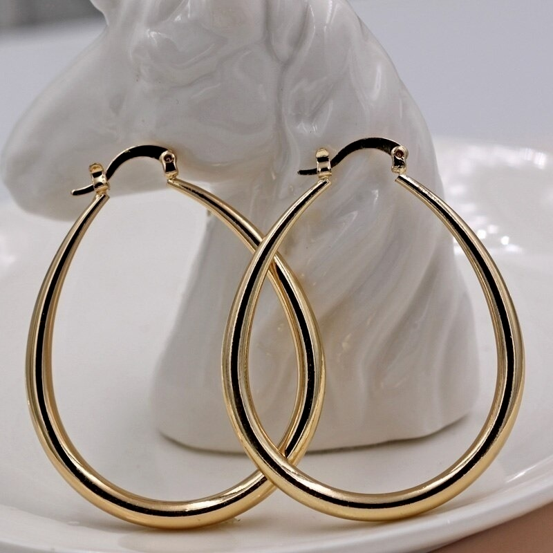 Thumbnail: The Elara Hoops