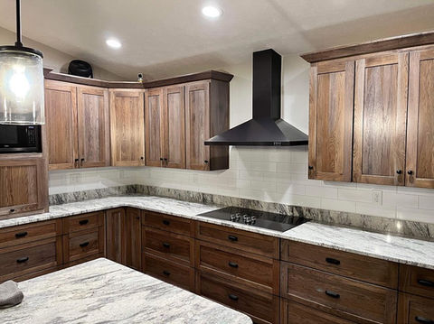 white subway backsplash 