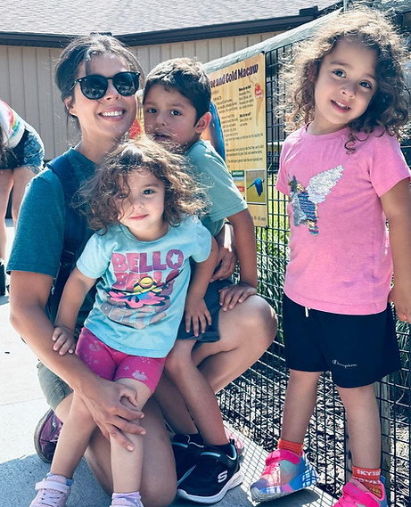 Family picture at the zoo.jpg