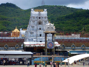 What Frequent Tirupati Visitors Know About Darshan Availability That First-Time Devotees Don't