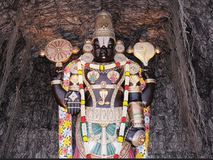 Planning Tirupati for Your Parents? Read These Darshan Mistakes Families Regret Later