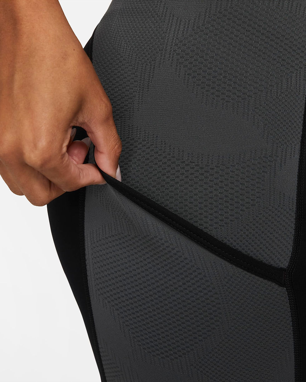Thumbnail: Nike Pro Women's High-Waisted 7/8 Training Leggings with Pockets