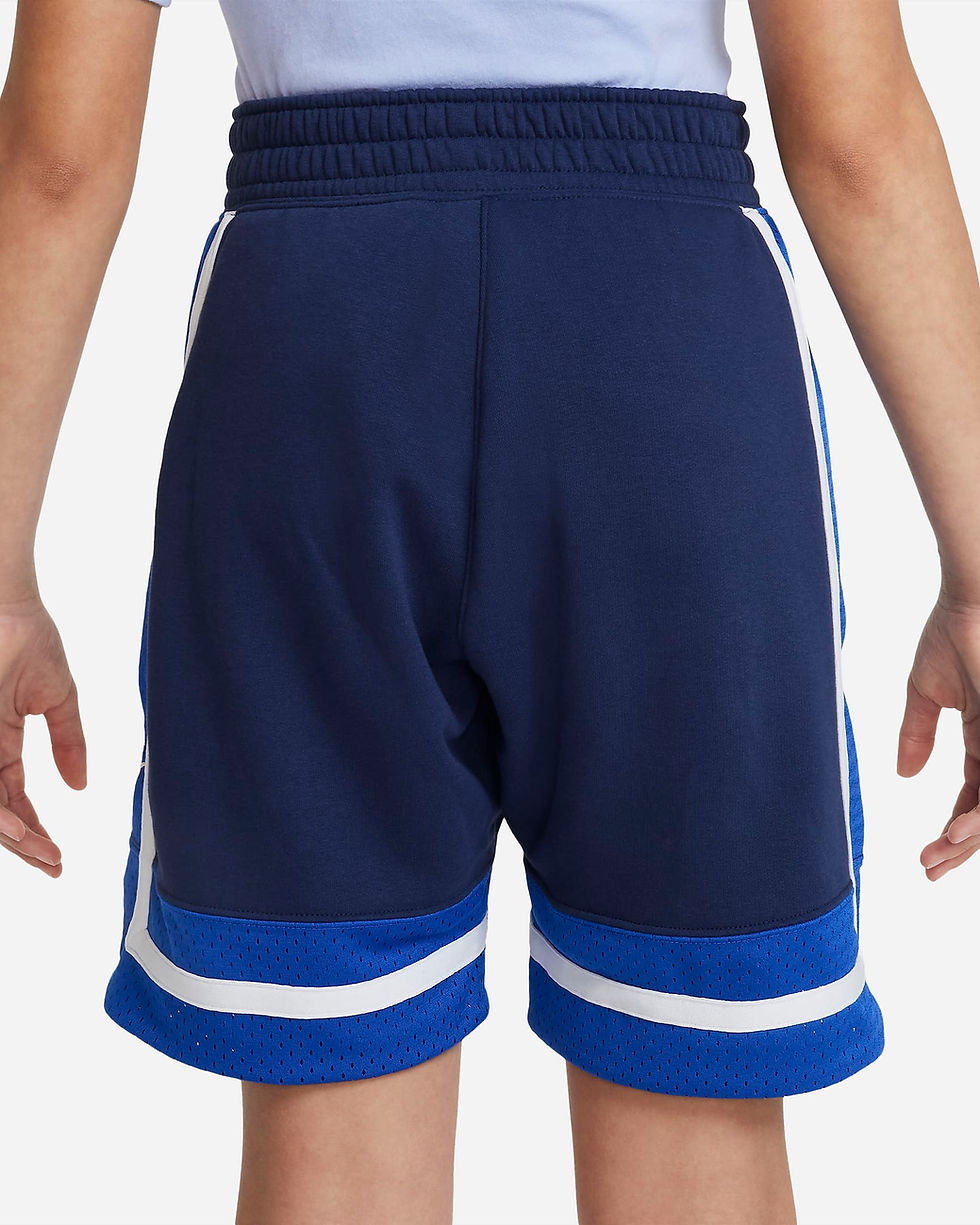 الصورة المصغرة: Nike Culture of Basketball Older Kids' (Boys') Fleece Basketball Shorts