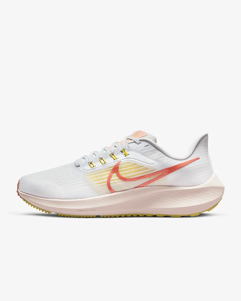 Nike Air Zoom Pegasus 39
Women's Road Running Shoes