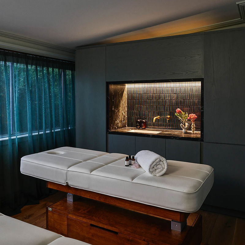 luxury massage room