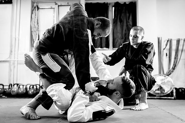 bjj_grip_floor_coach.jpg