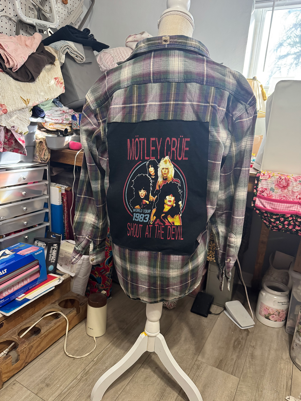Thumbnail: Up cycle, Mötley Crüe flannel long sleeve shirt, Mötley Crüe flannel shirt