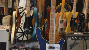 1982 Rickenbacker 4001 in Azureglo!