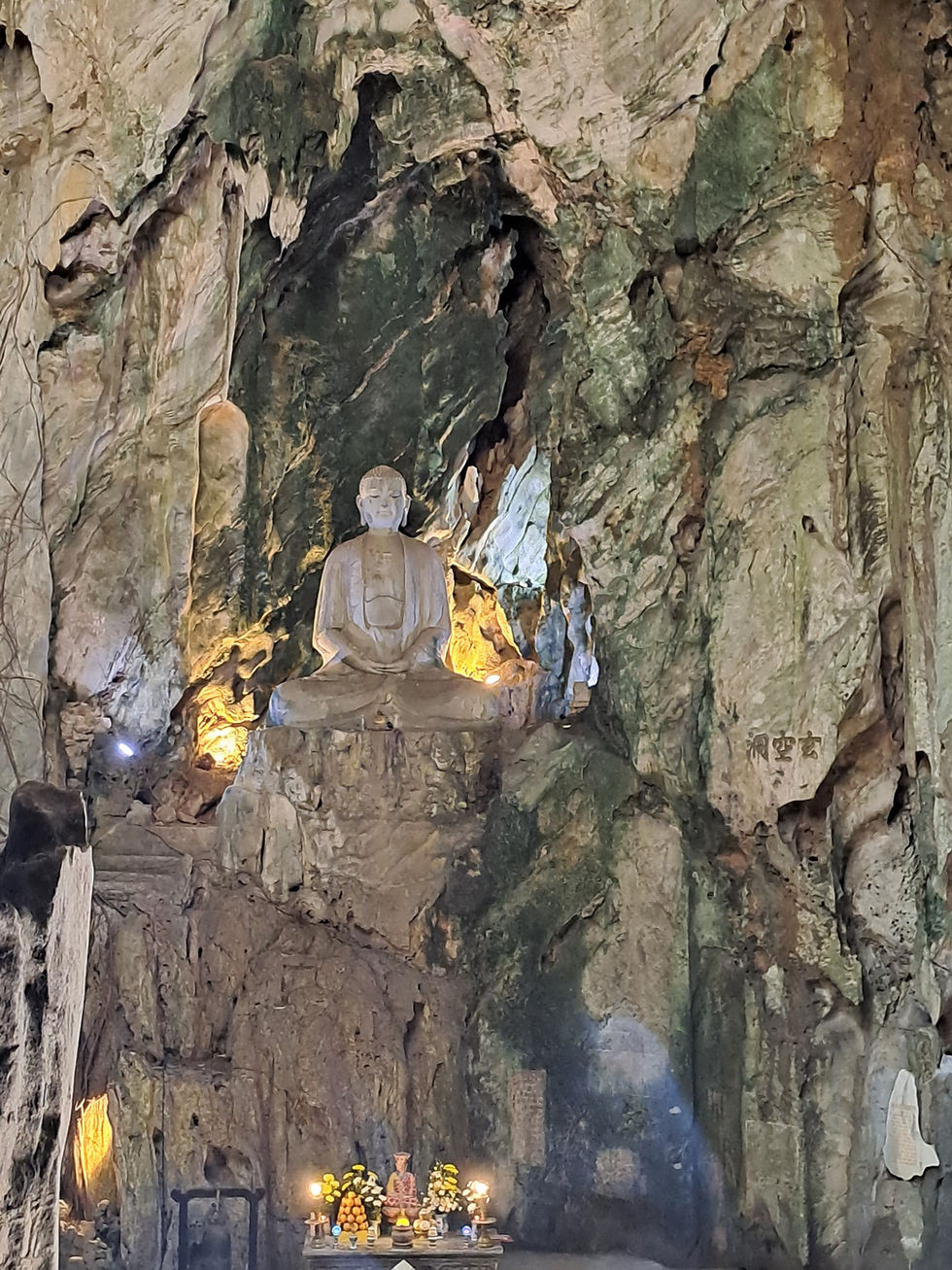 Thumbnail: Marble Mountains and Lady Buddha