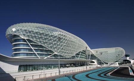 La ingeniería vanguardista del Grid-Shell del Yas Hotel de Abu Dabi