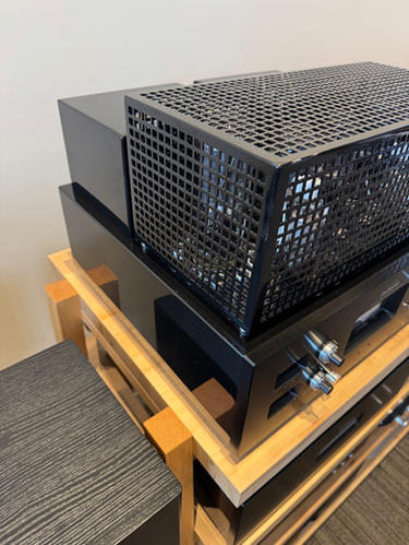 Line Magnetic LM-845 Premium Integrated Amplifier - Demo