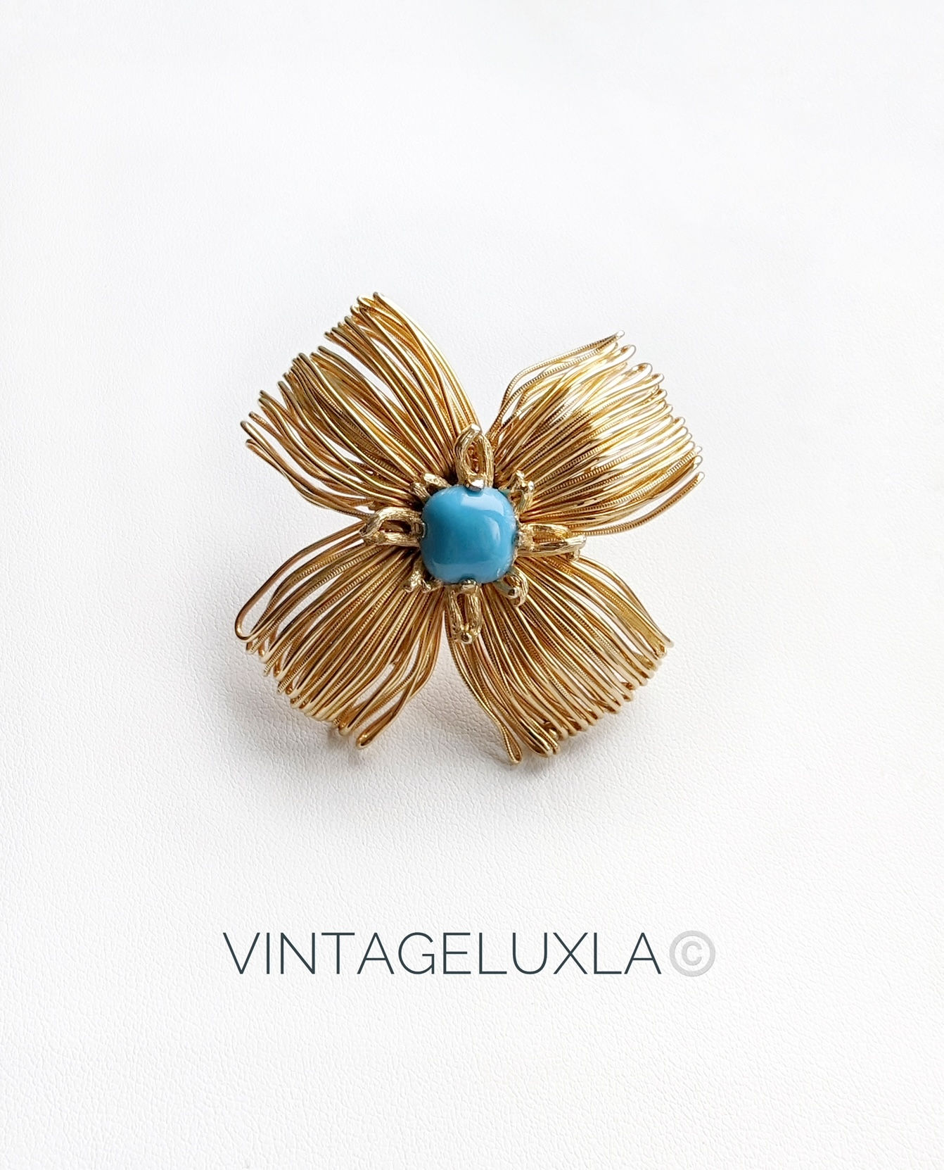 Винтажная брошь от CASTLECLIFF