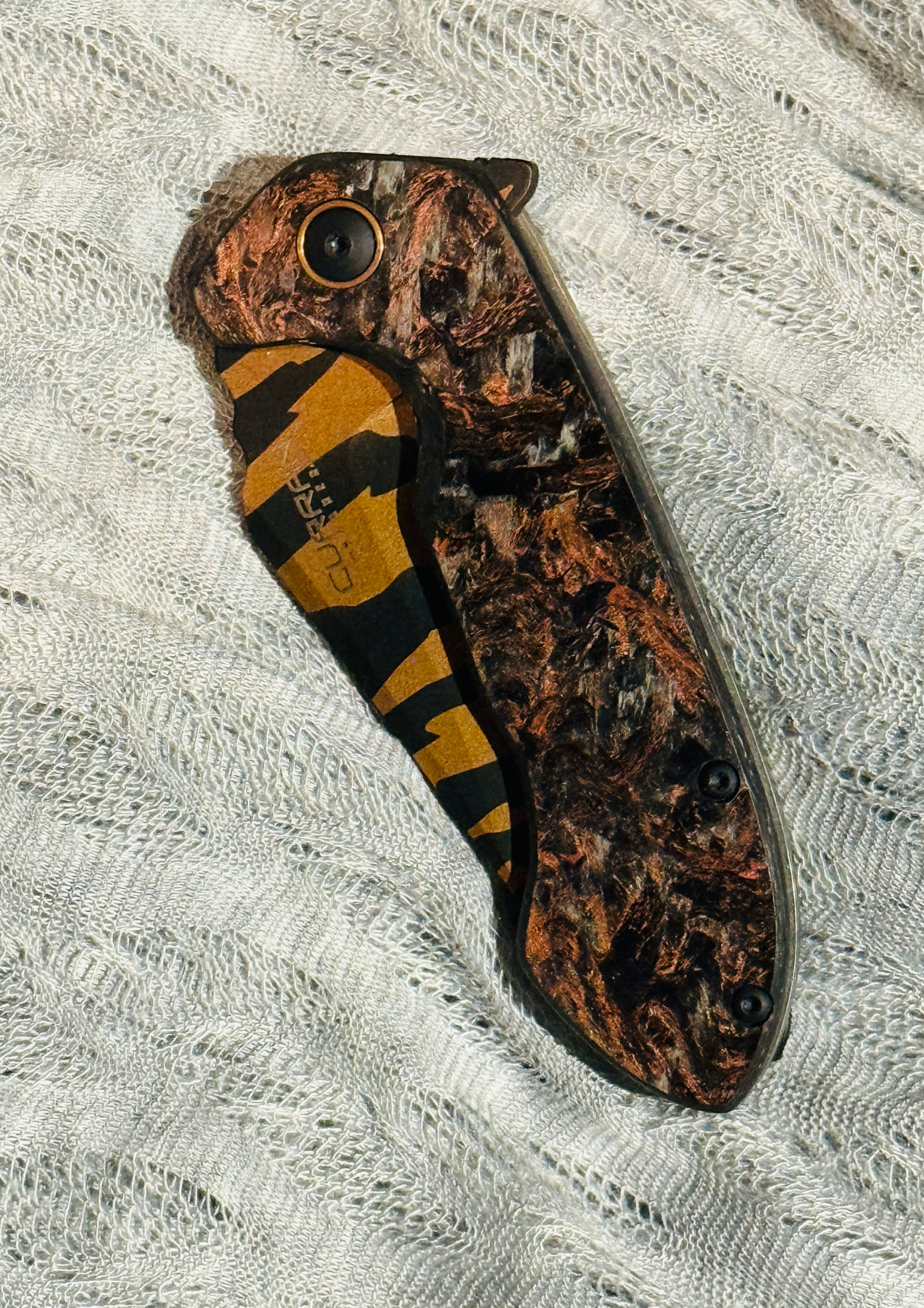 Copper tiger folder