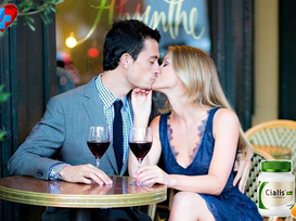 사랑스러운 그녀와 데이트, 시알리스로 자신감 충전