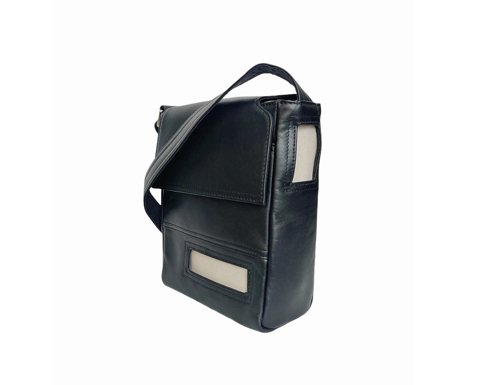 Thumbnail: Inogen One G4 / Rove 4 Purse, 100% Genuine Black Leather