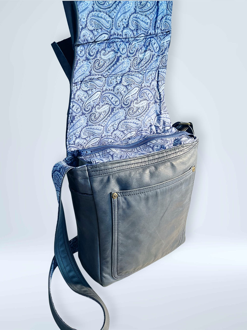 Thumbnail: Ruffled Blue Jean Leather Bag, 100% Genuine Leather