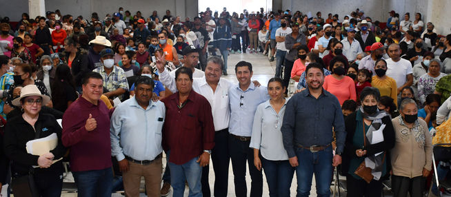 Guadalupe somos todos: Julio César Chávez al entregar apoyos alimentarios
