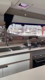 Aménagement cuisine catamaran