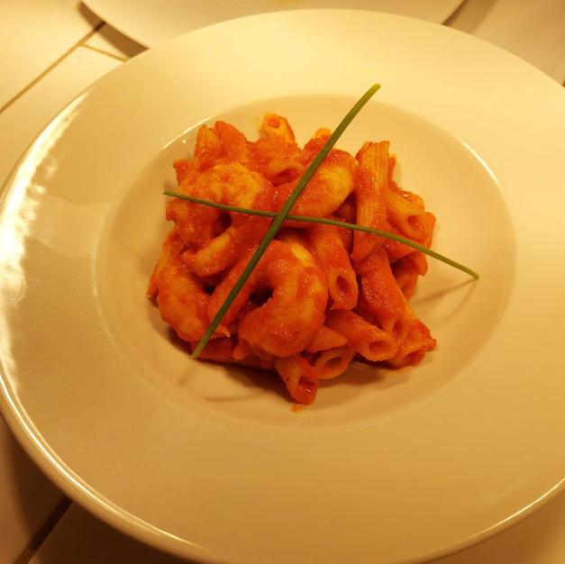 PASTA ARRABBIATA WITH KING PRAWNS