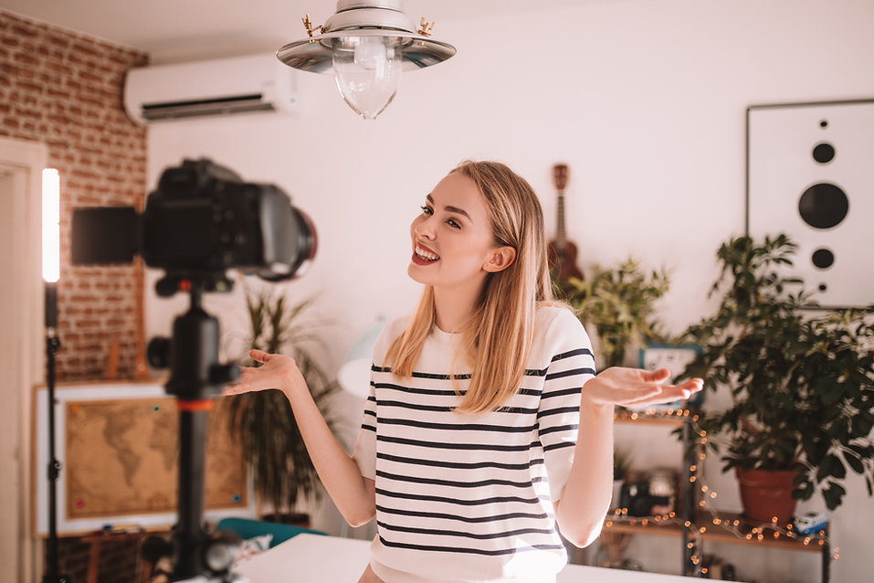 Vlogger Feminino