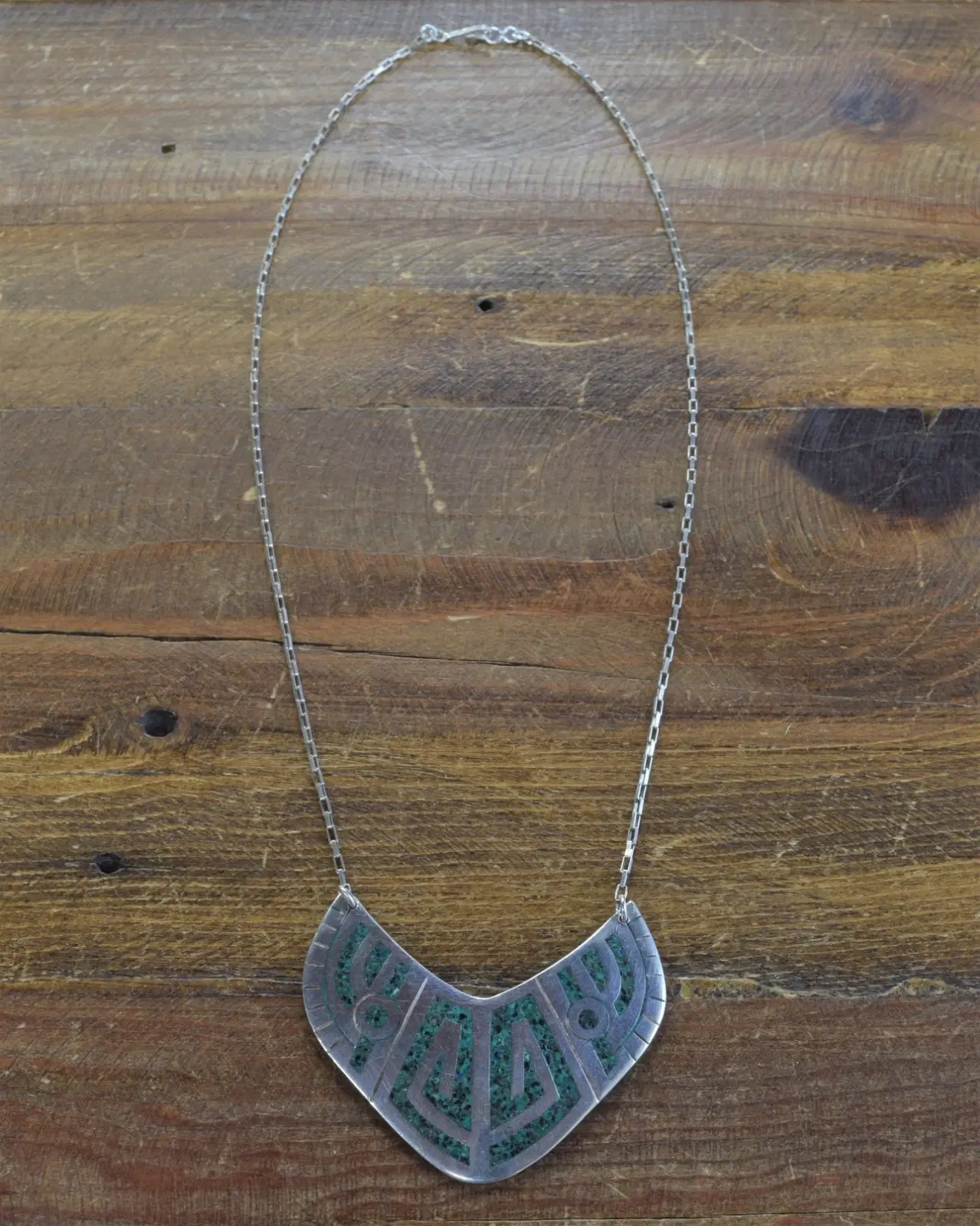 *Vintage Sterling Silver Chip Inlay Green Stone Necklace