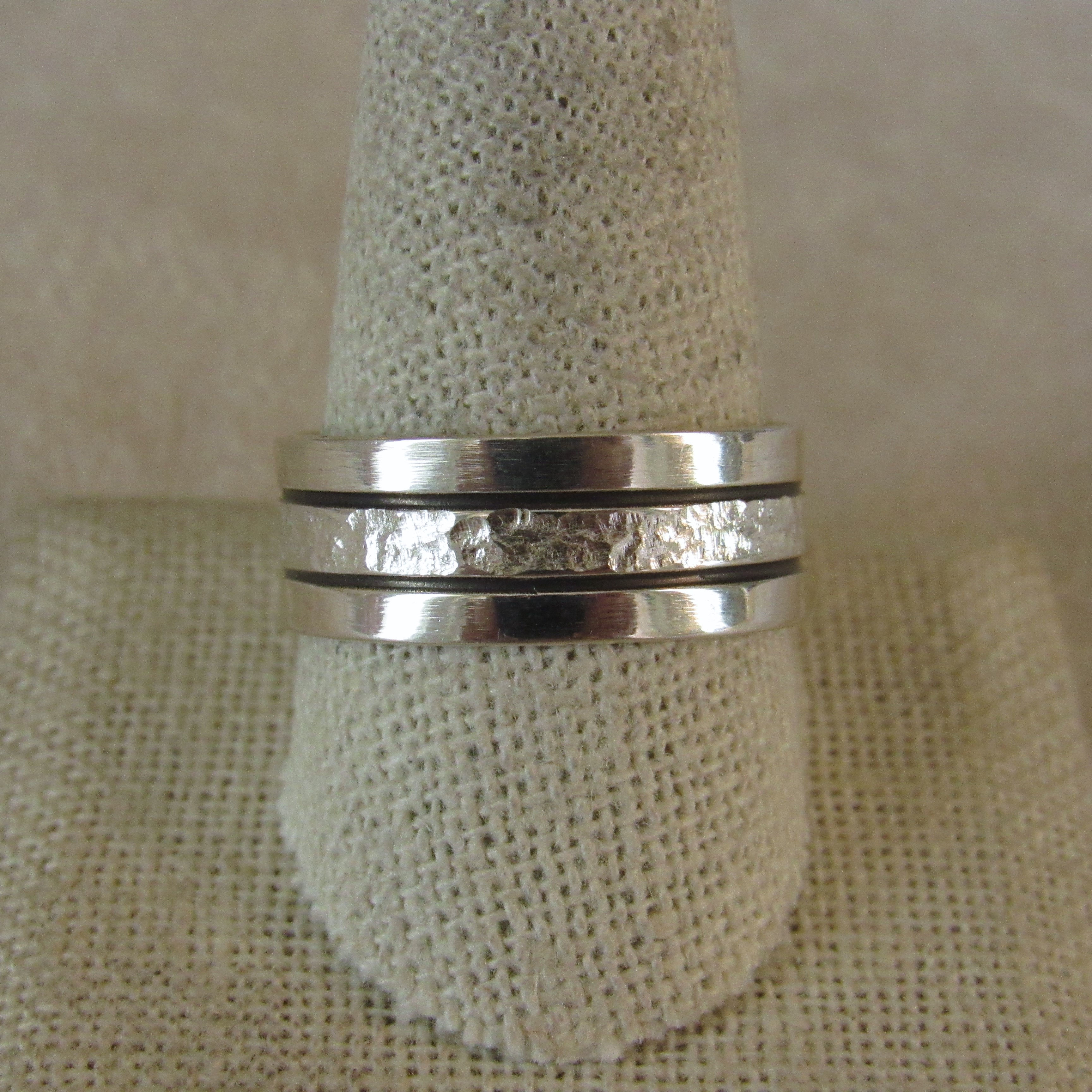 Sterling Silver Band Ring With Textured Center Size 11.25