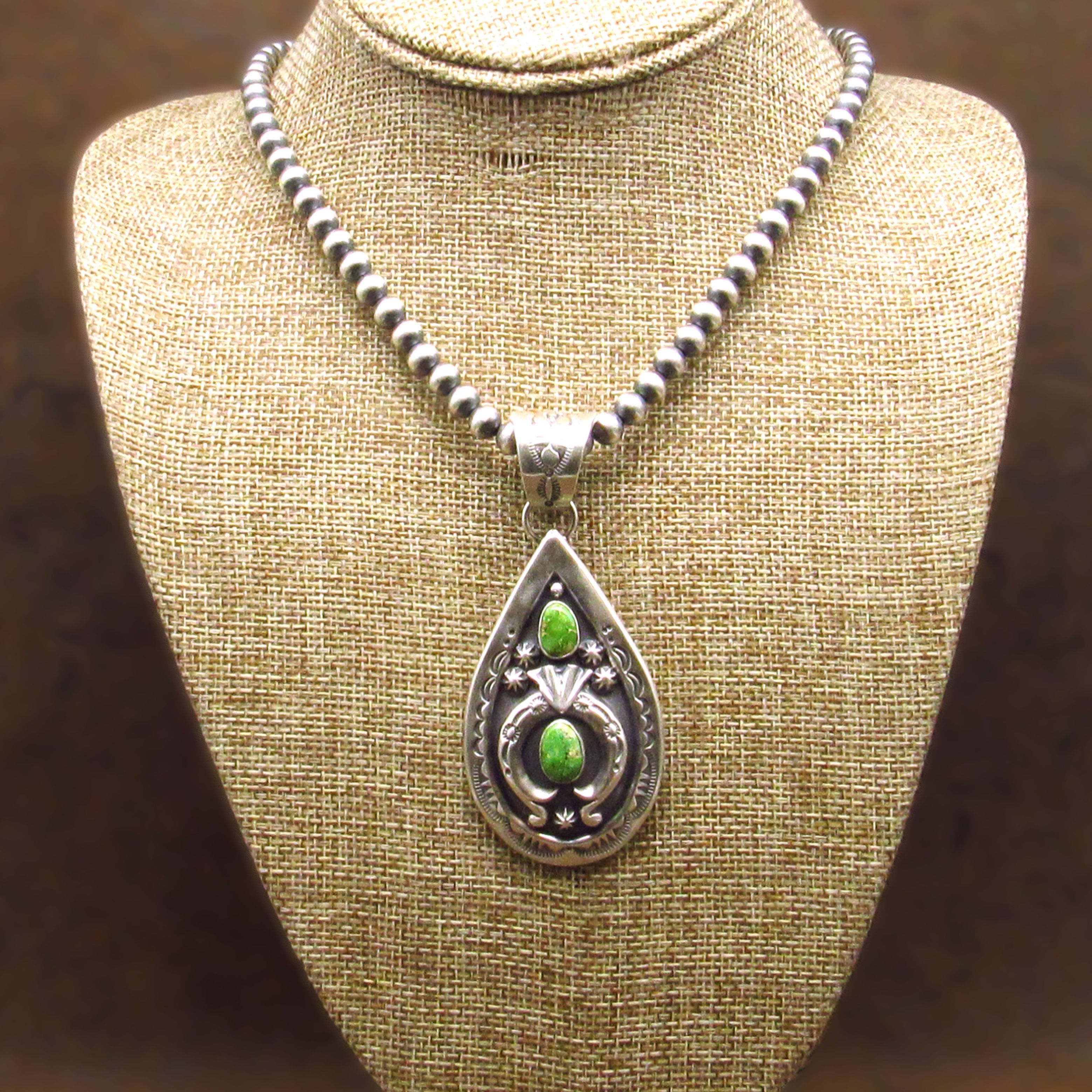*Navajo Sterling Silver Bead Green Turquoise Pendant Necklace