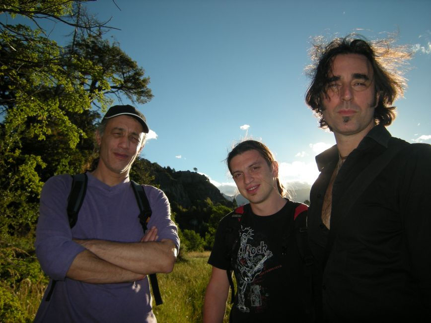 Manosanta 2010