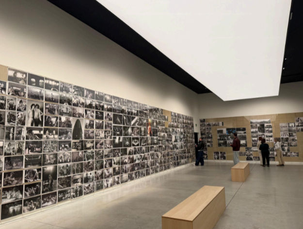 Primera sala, pared de los Rolling Stones, 27 febrero por Noa Vilela