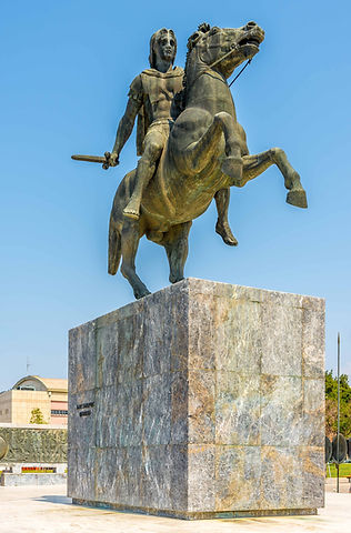 alexander the great statue en face thess
