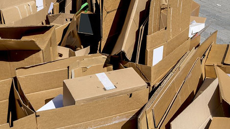 Pappe entsorgen ♻️ Abfallart - Infos und Kosten