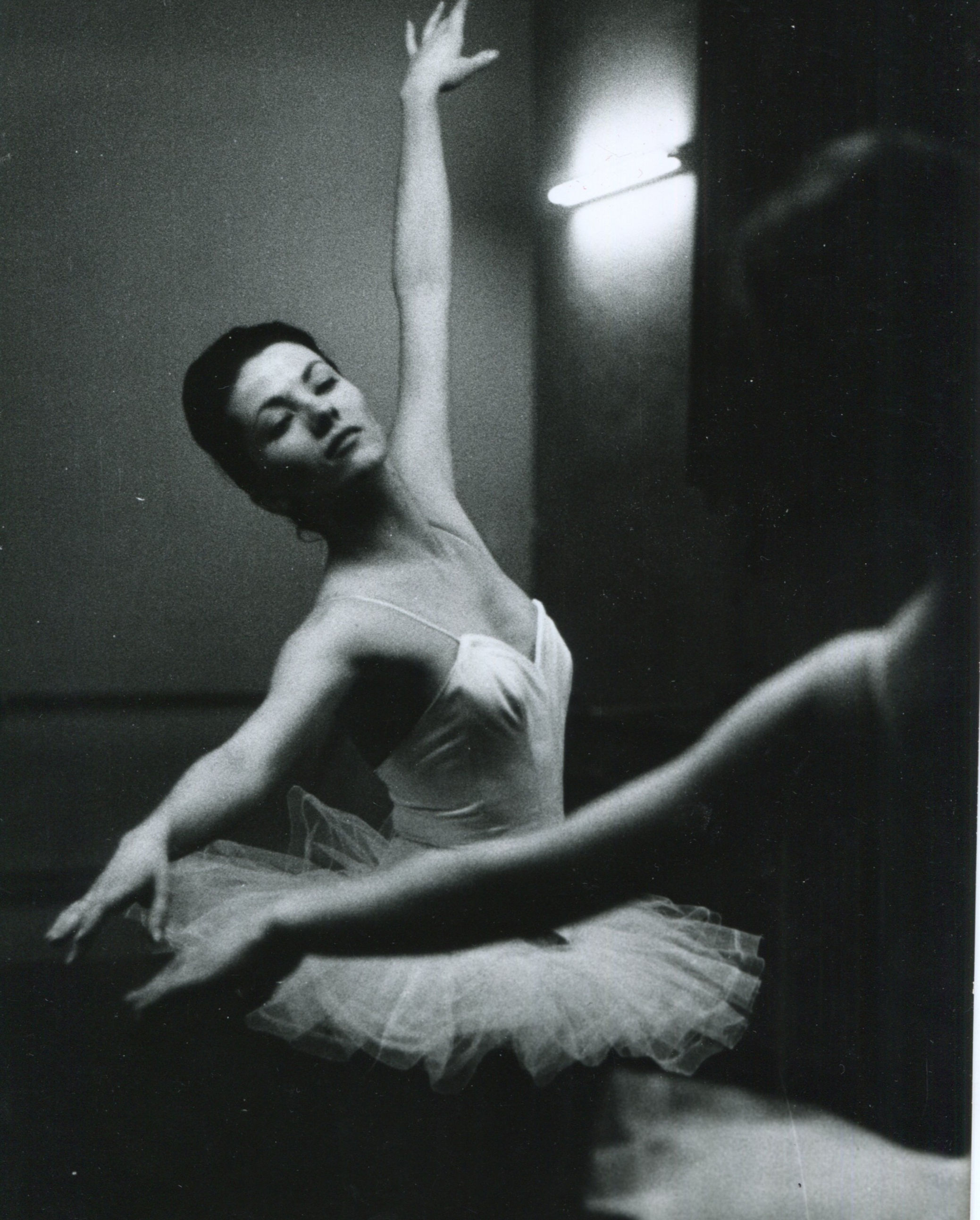 Ballerina by Claude Lutten