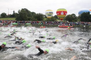 Craziness at the swim start!