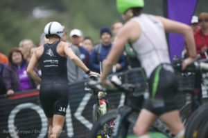Leaving T1 with fellow Purplepatch athlete Anna Ross. @witsup.com #lifeathletic Photo cred: Rockey Arroyo / Endurapix