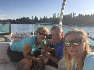 It's not every day you travel to dinner by boat! Big thank you to Maggie and Marc Lyon for looking after me.