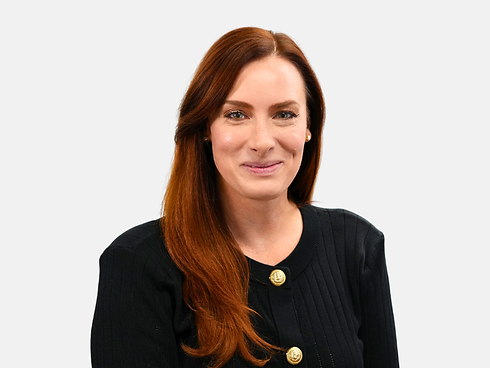 Julie Nawrocki.png