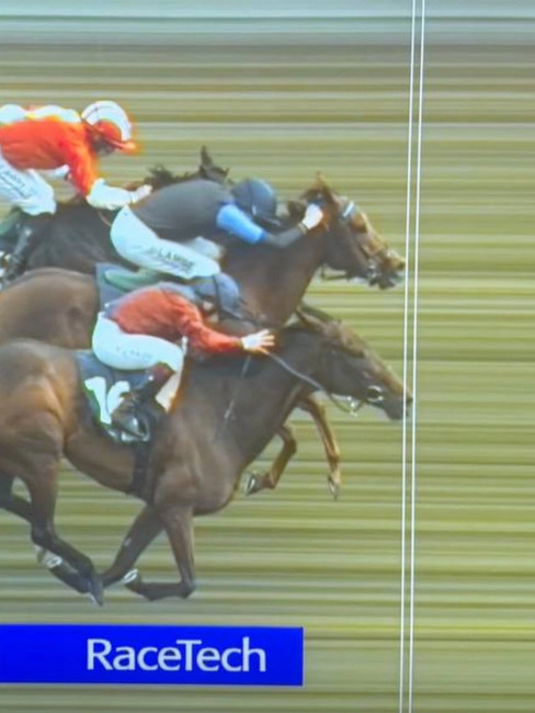 Oliver Show photo finish in The Lincoln
