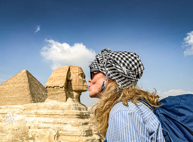 Egypt Pyramids of Giza Kiss Sphinx wibkestravels Wibke Helfrich