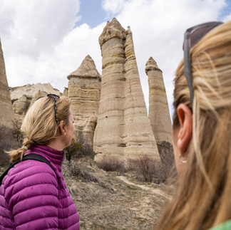 Wanderung durch das Liebestal in Kappadokien/Türkei. Die Felsen, die dem Tal seinen Namen gegeben haben.