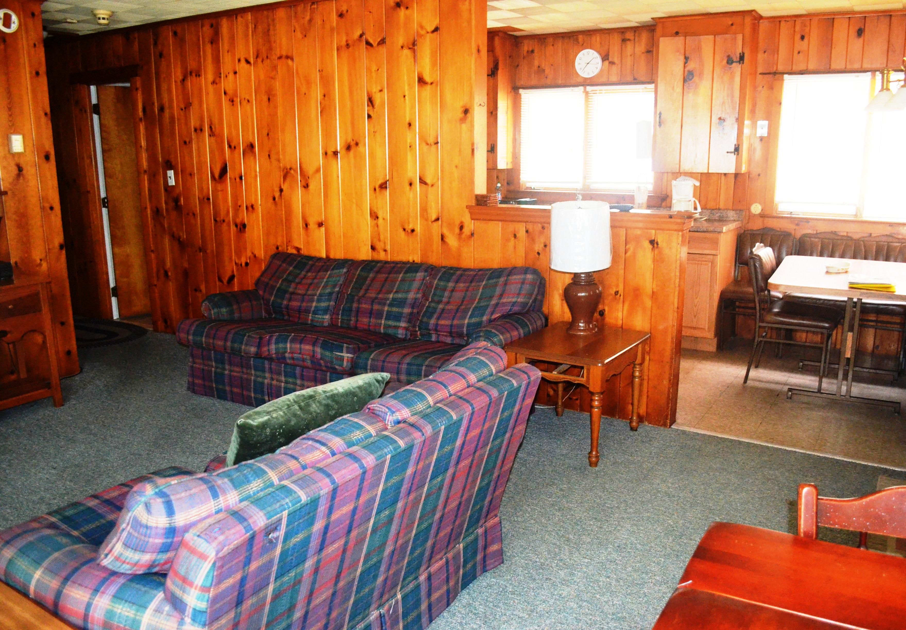 Cottages and Rates Lakefront Cottages Poconos, Pennsylvania