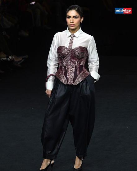 Bhumi Pednekar in lakme fashion week 2025