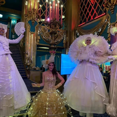 Soirée de fin d'année - Les Folies Bergère à Paris - 400 personnes