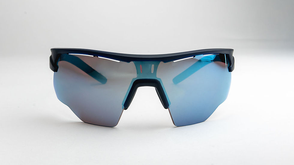 Thumbnail: Ela Tres - Lense: Alpin - blue