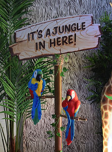 Parrots Statue Hire
