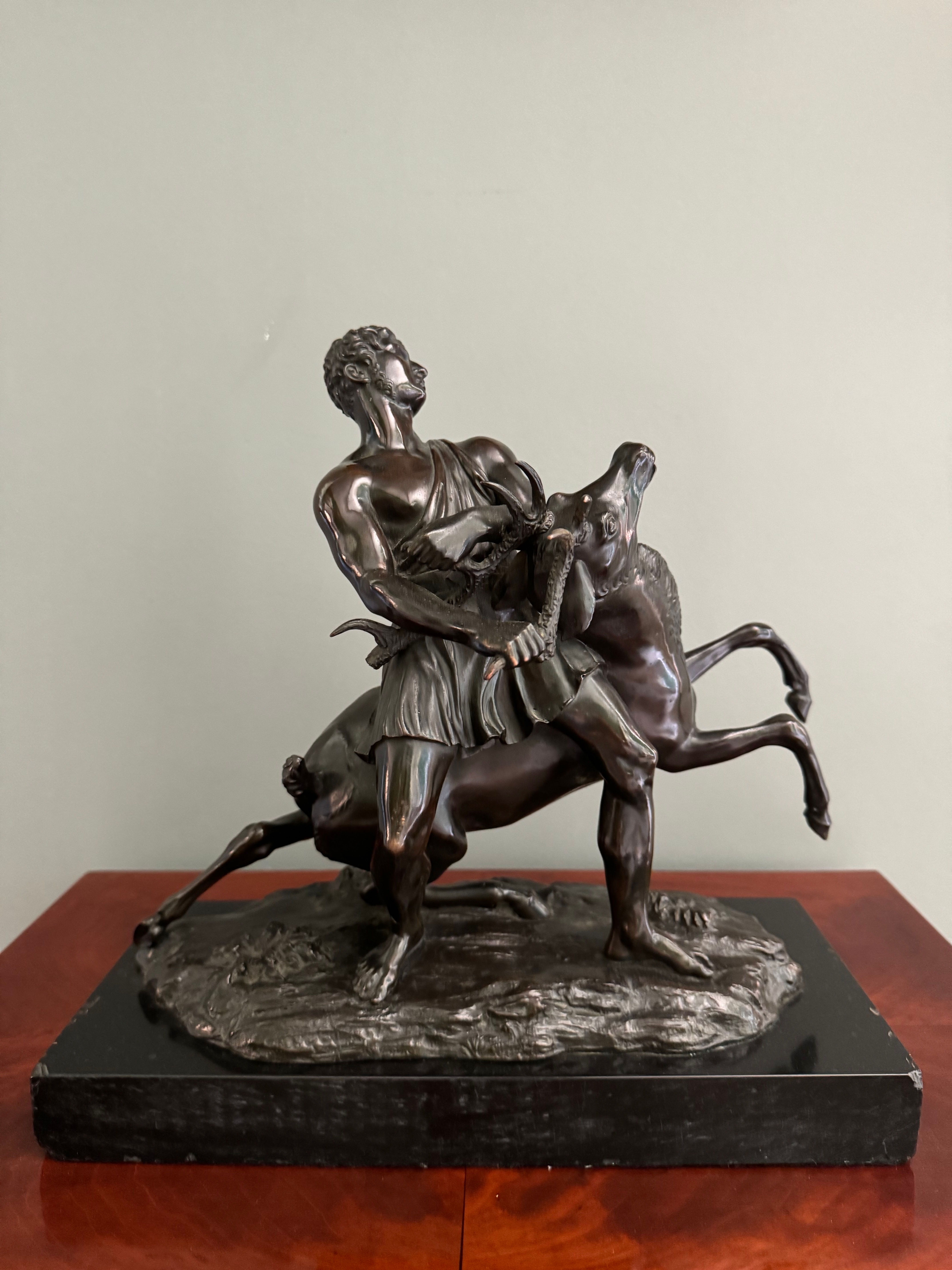Hercule et la Biche de Cérynie, rare bronze du XIXème siècle.
