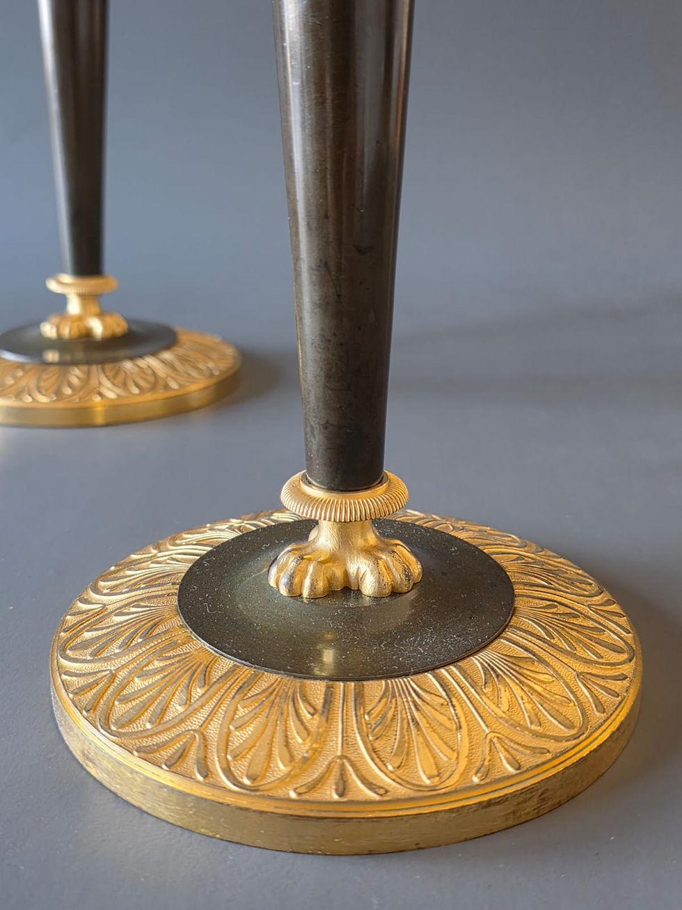 Miniature : Claude Galle, grande paire de flambeaux "Aux Hiboux" d'époque Empire.