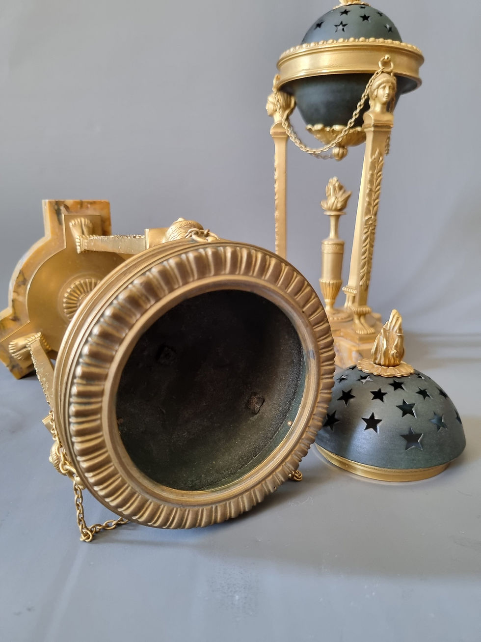 Miniature : Paire de brûle-parfum du début du XIXème siècle 