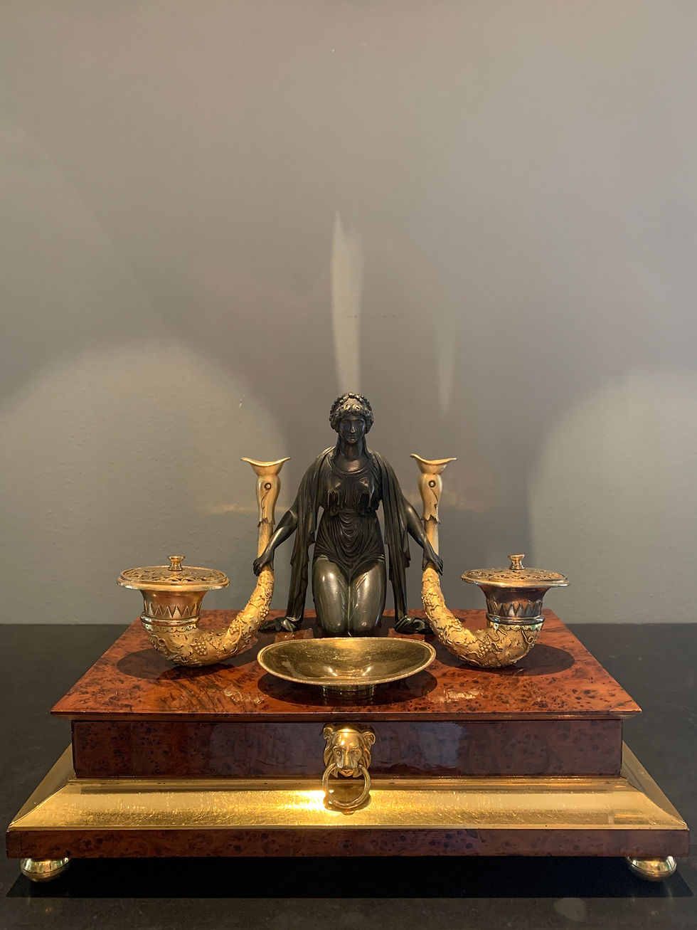 Thumbnail: Époque Empire, exceptionnel encrier attribué à Thomire ou Alexis Decaix.
